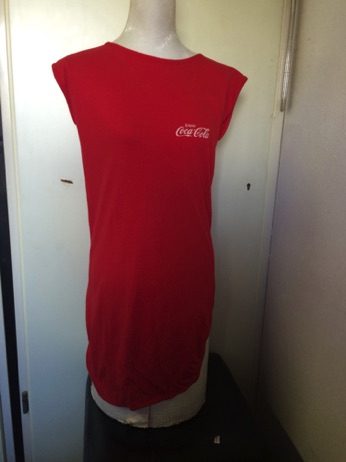 8402-1 € 7,50  coca cola shirt rood